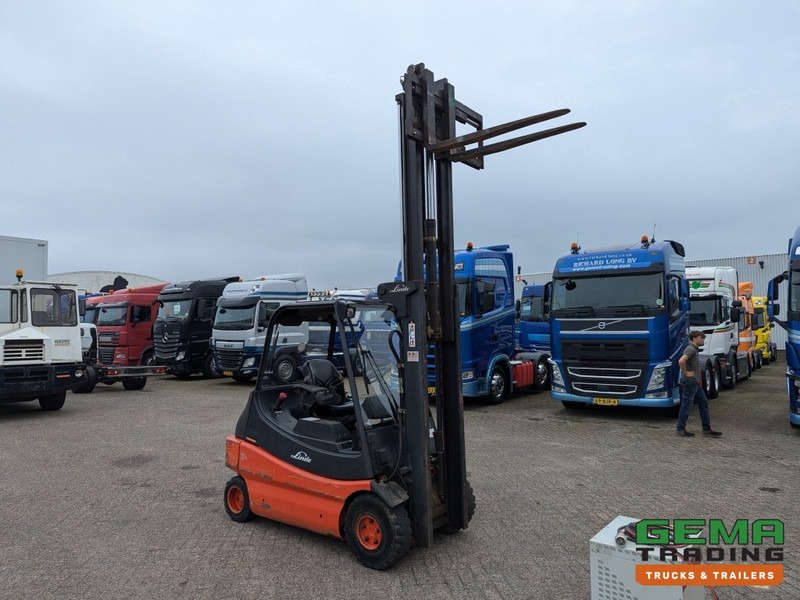 Linde E30 02 - 4058 uur - Duplex Mast - Volrubber Banden - Eurotron 80V-80A Oplader (M34) - Elektrikli forklift: fotoğraf 2 Linde E30 02 - 4058 uur - Duplex Mast - Volrubber Banden - Eurotron 80V-80A Oplader (M34) - Elektrikli forklift: fotoğraf 2