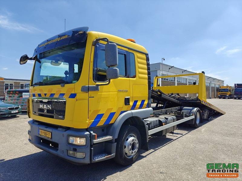 MAN TGM 12.250 4X2 BL DubbelCab 6 Pers. - Falkom FAS6000 + FAL2000 + Dubbele Lier 3600KG - Afstandsbediening - 10/2025 APK - Çekici kamyonu: fotoğraf 1 MAN TGM 12.250 4X2 BL DubbelCab 6 Pers. - Falkom FAS6000 + FAL2000 + Dubbele Lier 3600KG - Afstandsbediening - 10/2025 APK - Çekici kamyonu: fotoğraf 1