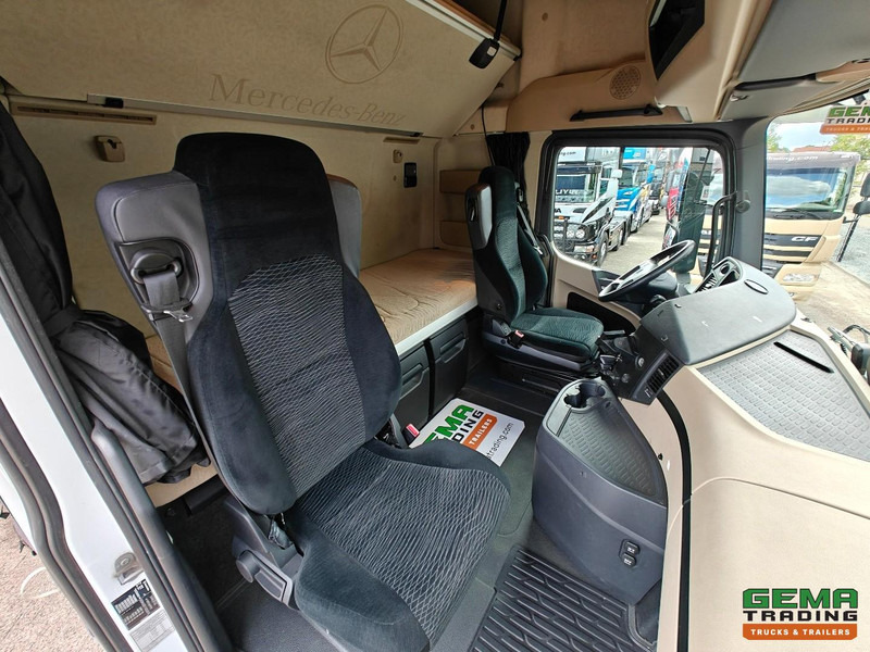 Kapalı kasa kamyon Mercedes-Benz Actros 2645 6x2 Gigaspace Euro6 + 3Axle Trailer -  115m³ VolumeCombi - Dubbele Tanks - Moffet Aansluiting - HH Vloer - SMARTTacho V2: fotoğraf 6 Kapalı kasa kamyon Mercedes-Benz Actros 2645 6x2 Gigaspace Euro6 + 3Axle Trailer -  115m³ VolumeCombi - Dubbele Tanks - Moffet Aansluiting - HH Vloer - SMARTTacho V2: fotoğraf 6