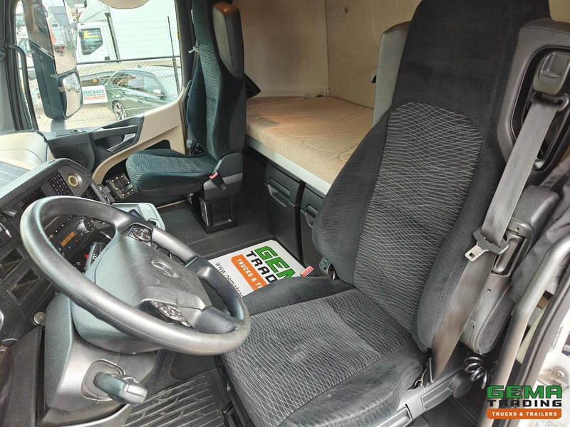 Kapalı kasa kamyon Mercedes-Benz Actros 2645 6x2 Gigaspace Euro6 + 3Axle Trailer -  115m³ VolumeCombi - Dubbele Tanks - Moffet Aansluiting - HH Vloer - SMARTTacho V2: fotoğraf 5 Kapalı kasa kamyon Mercedes-Benz Actros 2645 6x2 Gigaspace Euro6 + 3Axle Trailer -  115m³ VolumeCombi - Dubbele Tanks - Moffet Aansluiting - HH Vloer - SMARTTacho V2: fotoğraf 5