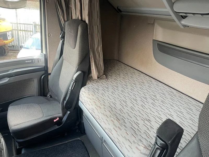 Çekici DAF XF 106.460 4X2 Tractor-unit Spring/Air Retarder Euro6: fotoğraf 16
