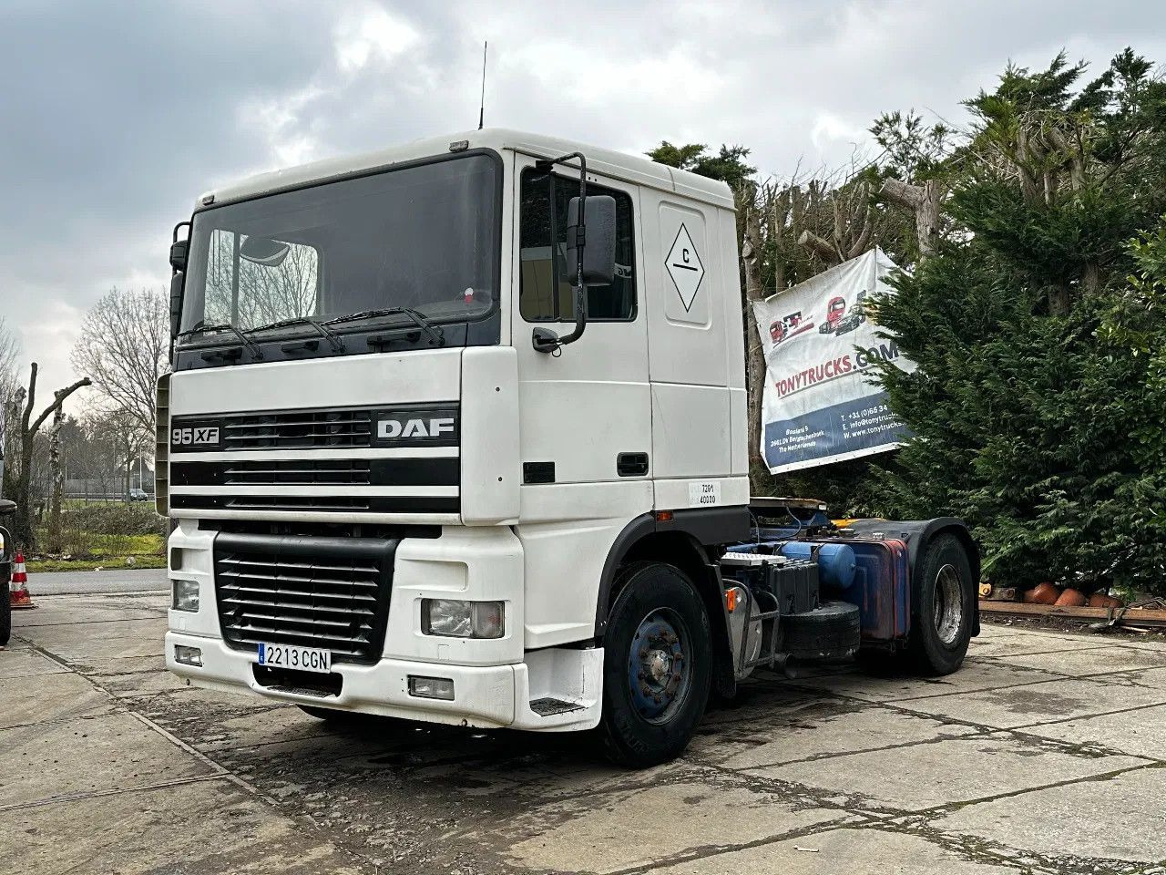 DAF XF 95.380 4X2 Tractor-unit Spring/Air ZF Manual DAF XF 95.380 4X2 Tractor-unit Spring/Air ZF Manual - Çekici: fotoğraf 2 DAF XF 95.380 4X2 Tractor-unit Spring/Air ZF Manual DAF XF 95.380 4X2 Tractor-unit Spring/Air ZF Manual - Çekici: fotoğraf 2