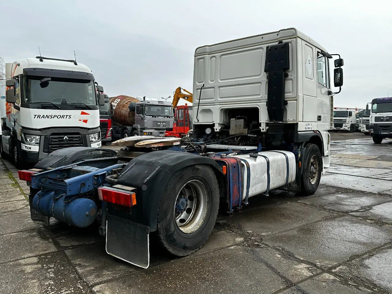 DAF XF 95.380 4X2 Tractor-unit Spring/Air ZF Manual DAF XF 95.380 4X2 Tractor-unit Spring/Air ZF Manual - Çekici: fotoğraf 4 DAF XF 95.380 4X2 Tractor-unit Spring/Air ZF Manual DAF XF 95.380 4X2 Tractor-unit Spring/Air ZF Manual - Çekici: fotoğraf 4