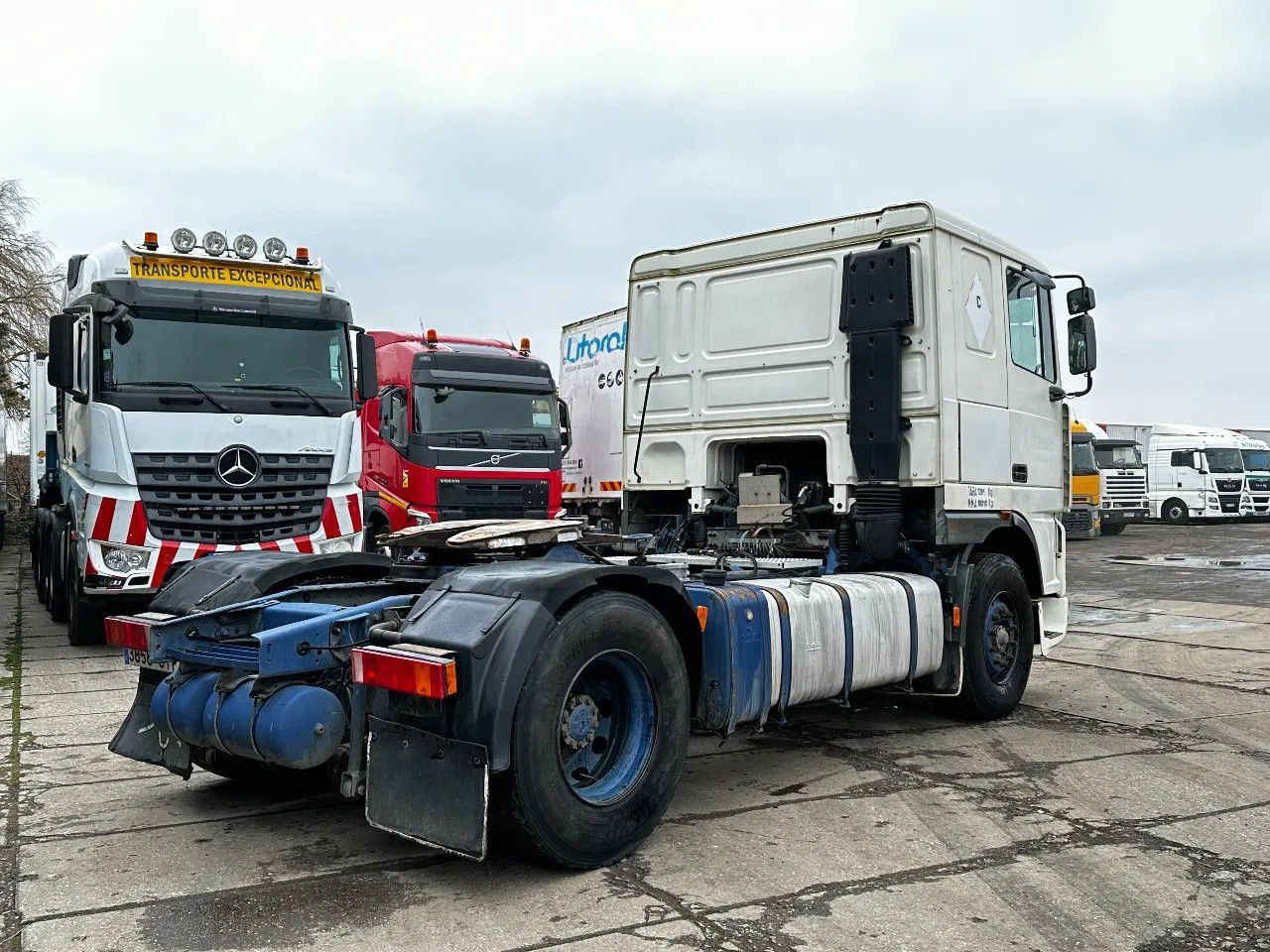 DAF XF 95.380 4X2 Tractor-unit Spring/Air ZF Manual DAF XF 95.380 4X2 Tractor-unit Spring/Air ZF Manual - Çekici: fotoğraf 4 DAF XF 95.380 4X2 Tractor-unit Spring/Air ZF Manual DAF XF 95.380 4X2 Tractor-unit Spring/Air ZF Manual - Çekici: fotoğraf 4