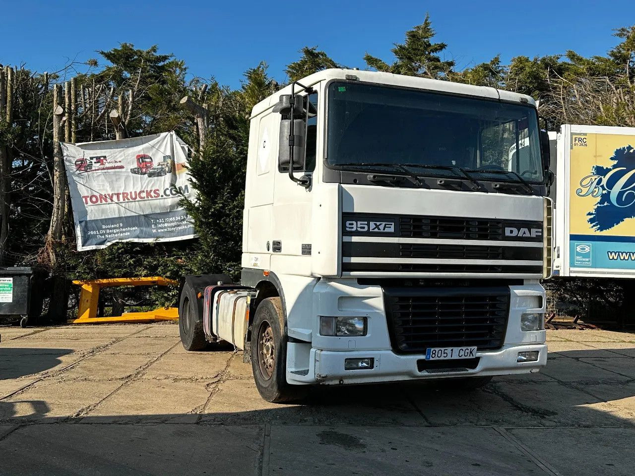 DAF XF 95.380 4X2 Tractor-unit Spring/Air ZF Manual DAF XF 95.380 4X2 Tractor-unit Spring/Air ZF Manual - Çekici: fotoğraf 1 DAF XF 95.380 4X2 Tractor-unit Spring/Air ZF Manual DAF XF 95.380 4X2 Tractor-unit Spring/Air ZF Manual - Çekici: fotoğraf 1