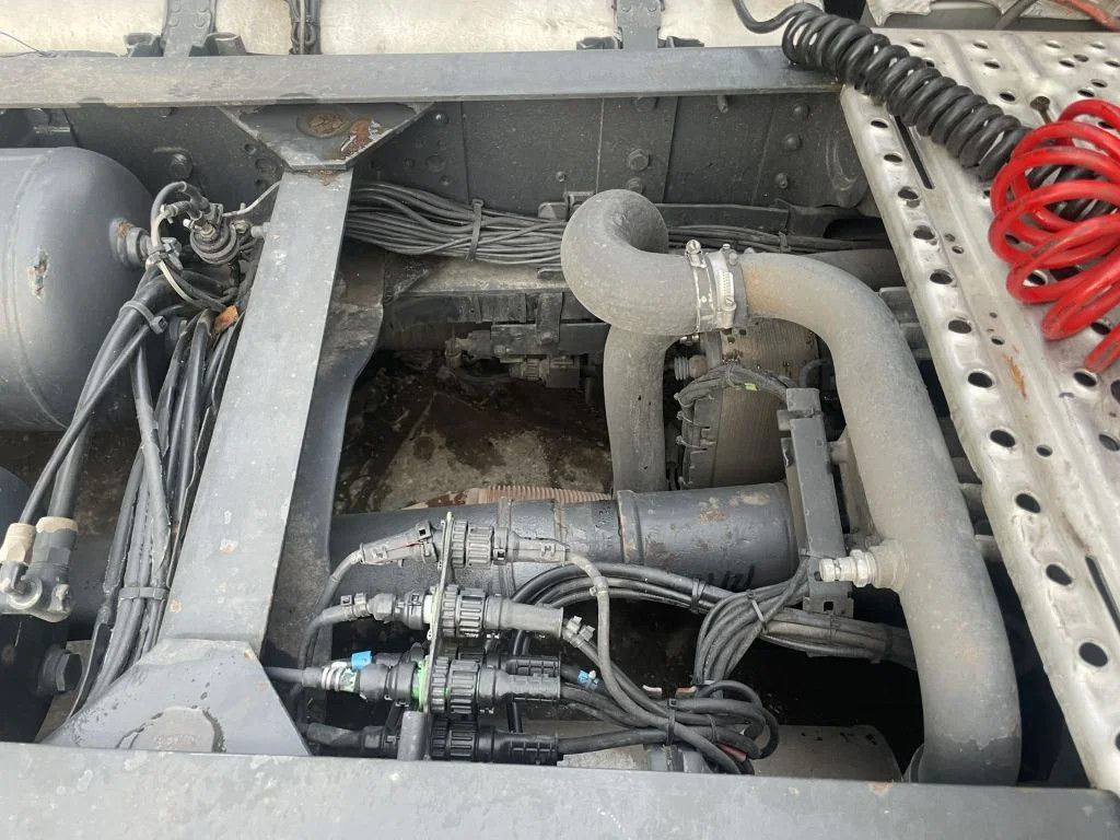 Scania R560 V8 4X2 Tractor-unit Retarder Euro5 - Çekici: fotoğraf 5 Scania R560 V8 4X2 Tractor-unit Retarder Euro5 - Çekici: fotoğraf 5