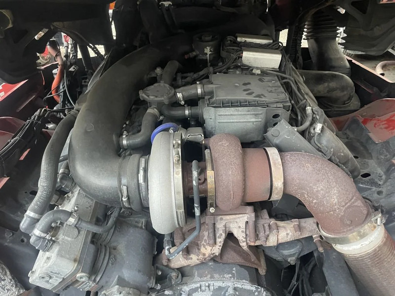 Çekici Scania R560 V8 4X2 Tractor-unit Retarder Euro5: fotoğraf 17 Çekici Scania R560 V8 4X2 Tractor-unit Retarder Euro5: fotoğraf 17