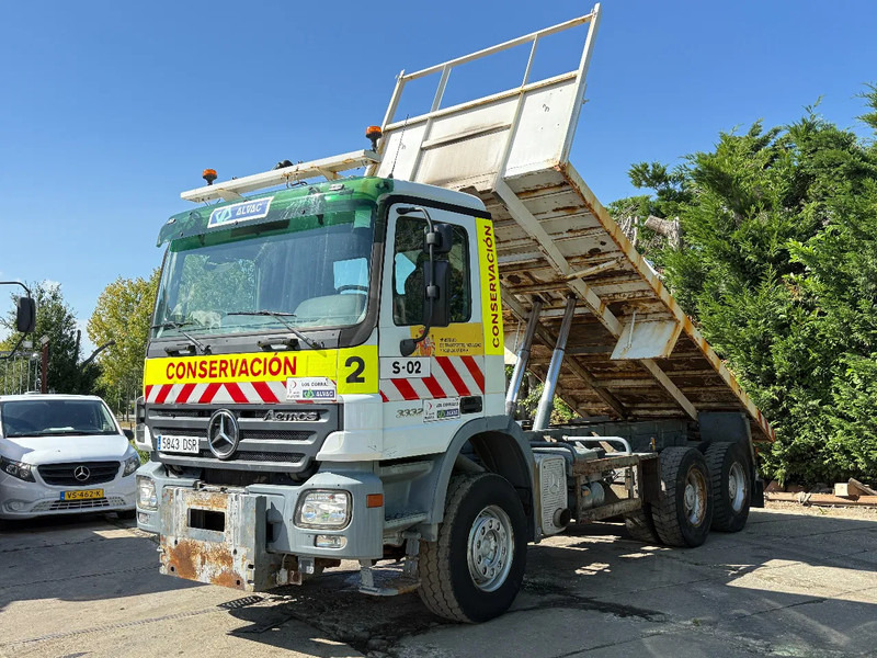 Mercedes-Benz Actros 3332 V6 MP2 6X4 Spring/Spring Tipper/Benne EPS Manual Gear - Damperli kamyon: fotoğraf 2 Mercedes-Benz Actros 3332 V6 MP2 6X4 Spring/Spring Tipper/Benne EPS Manual Gear - Damperli kamyon: fotoğraf 2