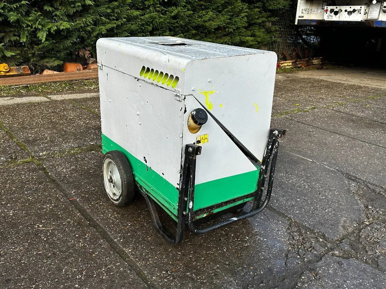 Pramac P6000S2 6KVA Generator Pramac P6000S2 6KVA Generator - Elektrikli jeneratör: fotoğraf 2 Pramac P6000S2 6KVA Generator Pramac P6000S2 6KVA Generator - Elektrikli jeneratör: fotoğraf 2