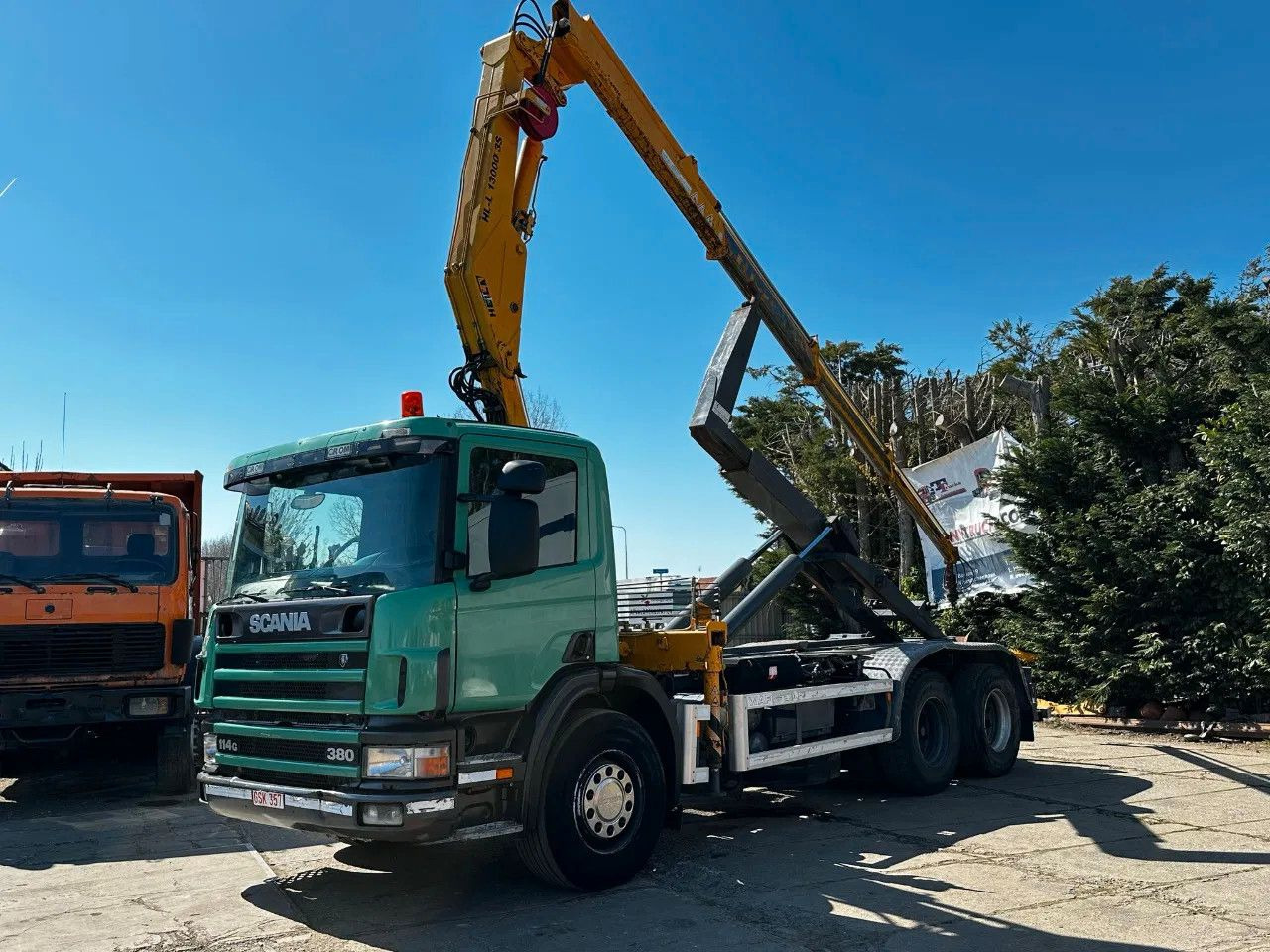 Scania P114-380 6X2 Ampirol + Heila 13000 5T Crane Manu - Konteynır taşıyıcı/ Yedek karoser kamyon: fotoğraf 2 Scania P114-380 6X2 Ampirol + Heila 13000 5T Crane Manu - Konteynır taşıyıcı/ Yedek karoser kamyon: fotoğraf 2