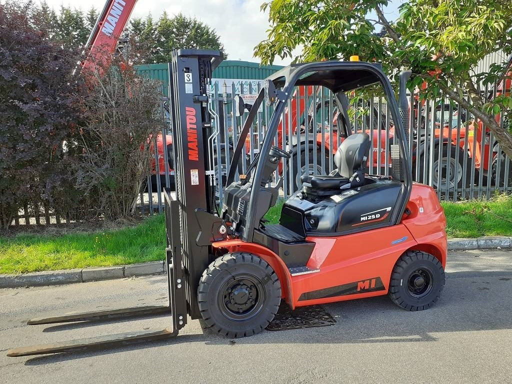Manitou MI 25 D  - Dizel forklift: fotoğraf 1 Manitou MI 25 D  - Dizel forklift: fotoğraf 1