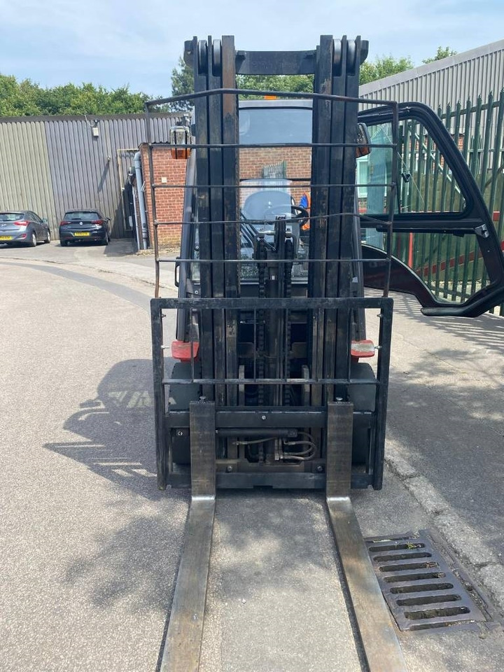 Manitou Mi25D - Dizel forklift: fotoğraf 4 Manitou Mi25D - Dizel forklift: fotoğraf 4