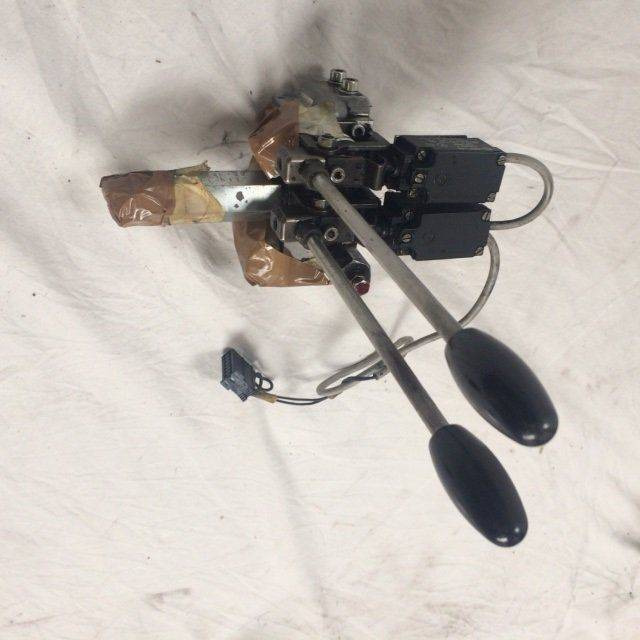 2-way hydraulic control unit for Still Wagner EGV-1600 - Hidrolik Valf - Malzeme taşıma ekipmanı: fotoğraf 1 2-way hydraulic control unit for Still Wagner EGV-1600 - Hidrolik Valf - Malzeme taşıma ekipmanı: fotoğraf 1