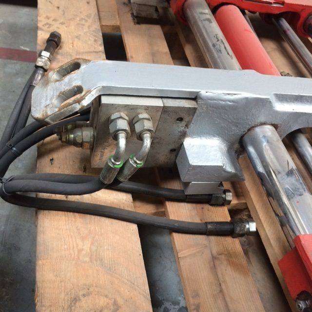 Dürwen Fork positioner with Shaft guidance sideshift - Ataşman: fotoğraf 5 Dürwen Fork positioner with Shaft guidance sideshift - Ataşman: fotoğraf 5
