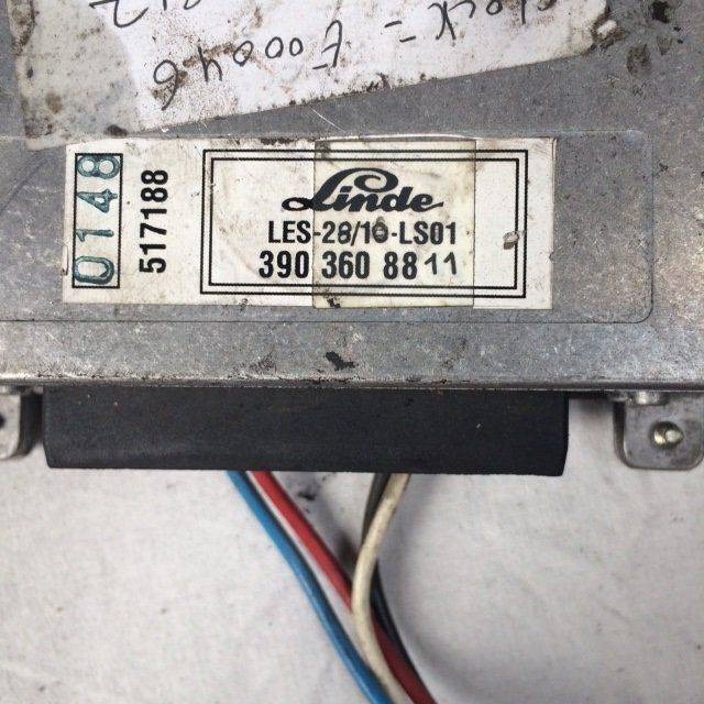 LES-28/10-LS01 Steering controller for Linde /372/ - Yönetim bloku - Malzeme taşıma ekipmanı: fotoğraf 2 LES-28/10-LS01 Steering controller for Linde /372/ - Yönetim bloku - Malzeme taşıma ekipmanı: fotoğraf 2
