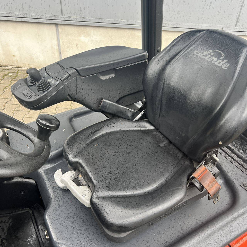 Linde E15 (386-02) EVO - Elektrikli forklift: fotoğraf 4 Linde E15 (386-02) EVO - Elektrikli forklift: fotoğraf 4