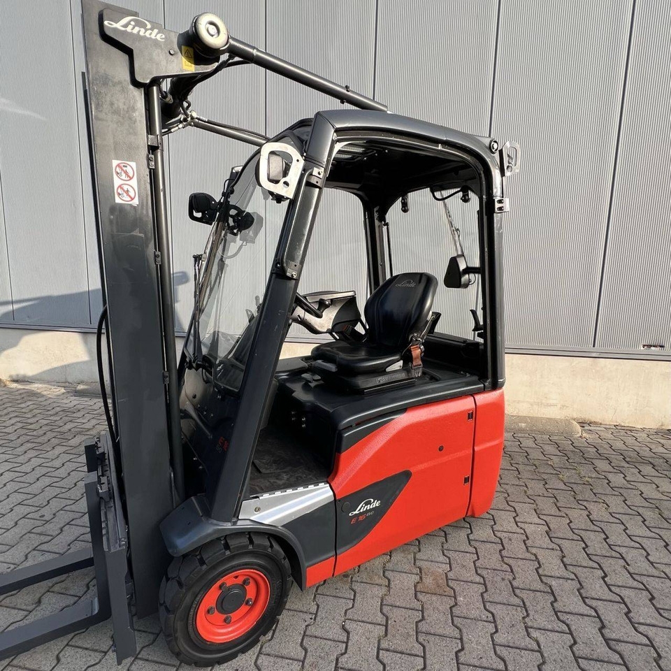 Linde E16 (386-02) EVO - Elektrikli forklift: fotoğraf 1 Linde E16 (386-02) EVO - Elektrikli forklift: fotoğraf 1