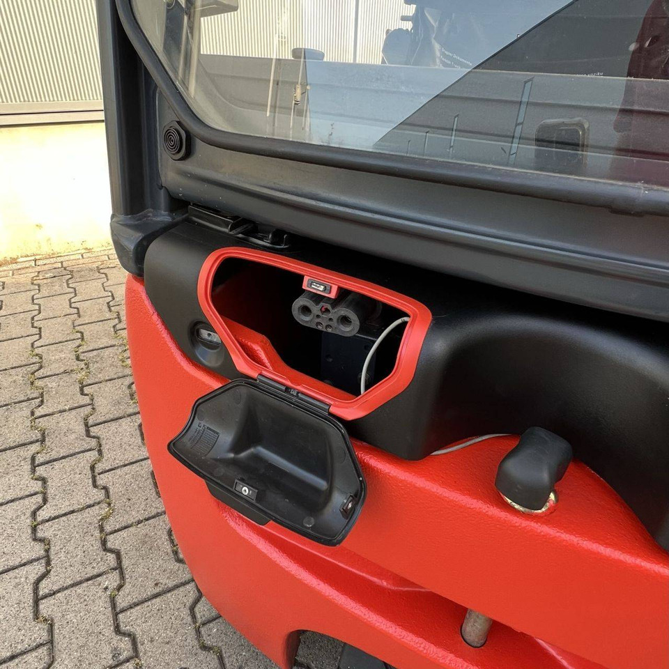 Linde E16 (386-02) EVO - Elektrikli forklift: fotoğraf 4 Linde E16 (386-02) EVO - Elektrikli forklift: fotoğraf 4