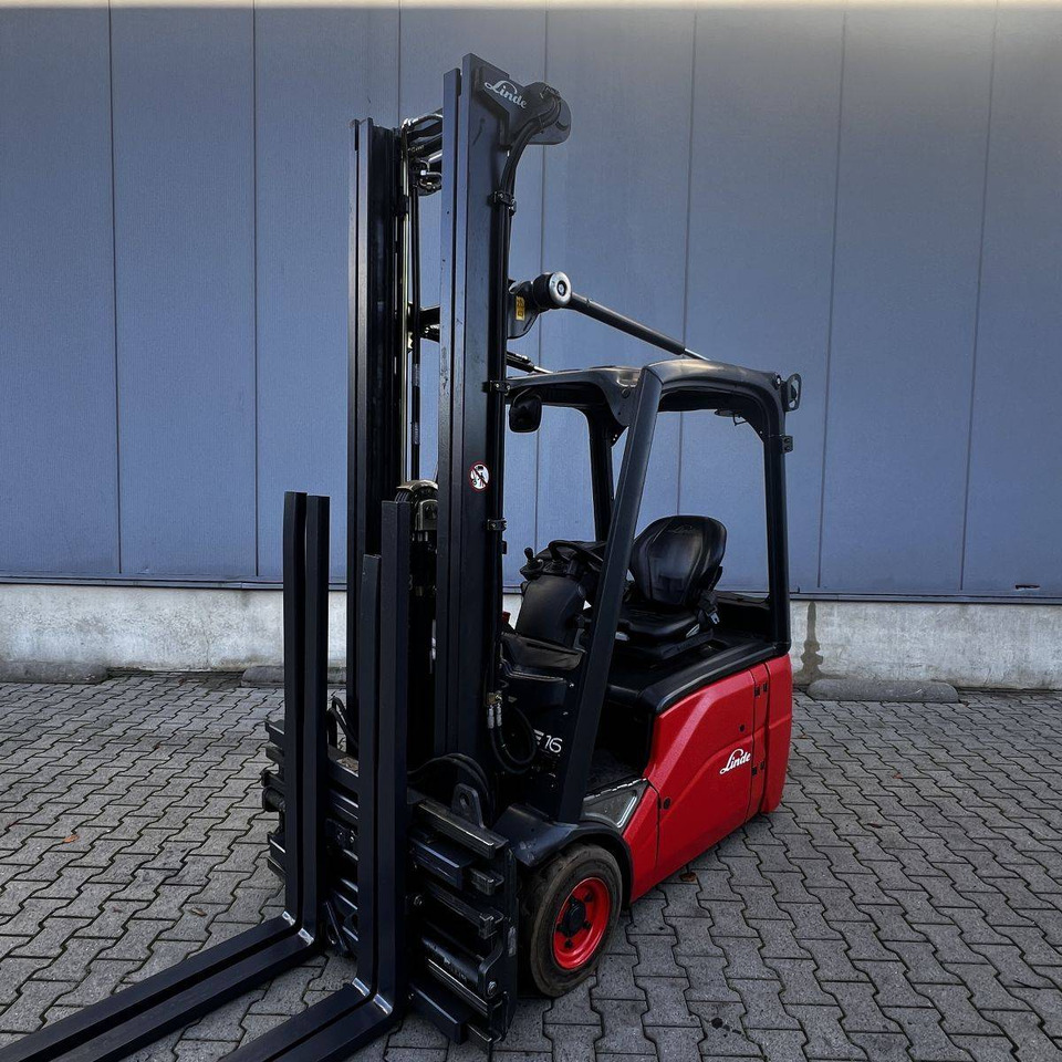 Linde E16 (386) - Elektrikli forklift: fotoğraf 1 Linde E16 (386) - Elektrikli forklift: fotoğraf 1