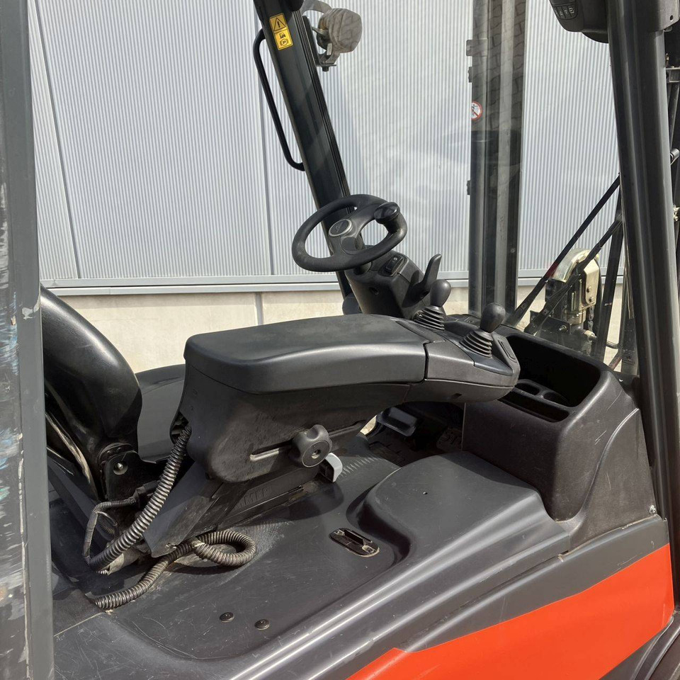 Linde E16PH-02 (386) EVO - Elektrikli forklift: fotoğraf 3 Linde E16PH-02 (386) EVO - Elektrikli forklift: fotoğraf 3