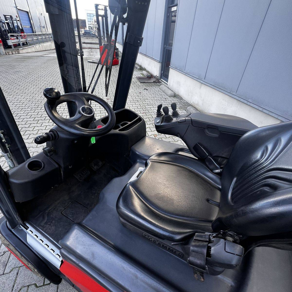 Linde E18 (386-02) EVO - Elektrikli forklift: fotoğraf 4 Linde E18 (386-02) EVO - Elektrikli forklift: fotoğraf 4