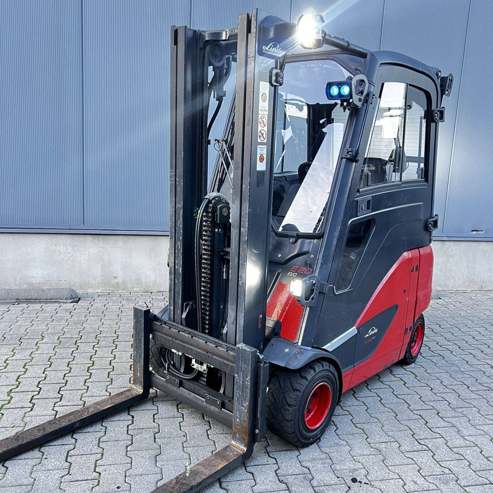 Linde E20PH (386-02) EVO - Elektrikli forklift: fotoğraf 1 Linde E20PH (386-02) EVO - Elektrikli forklift: fotoğraf 1