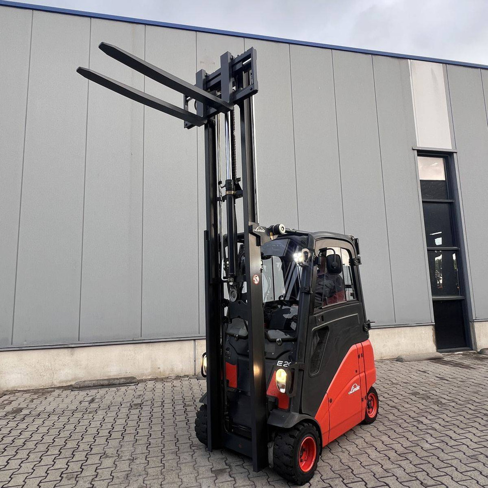 Linde E20PH (386) - Elektrikli forklift: fotoğraf 3 Linde E20PH (386) - Elektrikli forklift: fotoğraf 3
