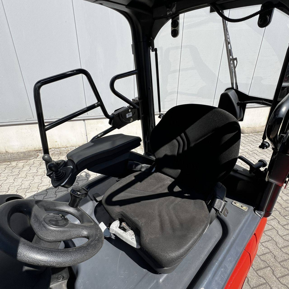 Linde E20PH (386) - Elektrikli forklift: fotoğraf 4 Linde E20PH (386) - Elektrikli forklift: fotoğraf 4