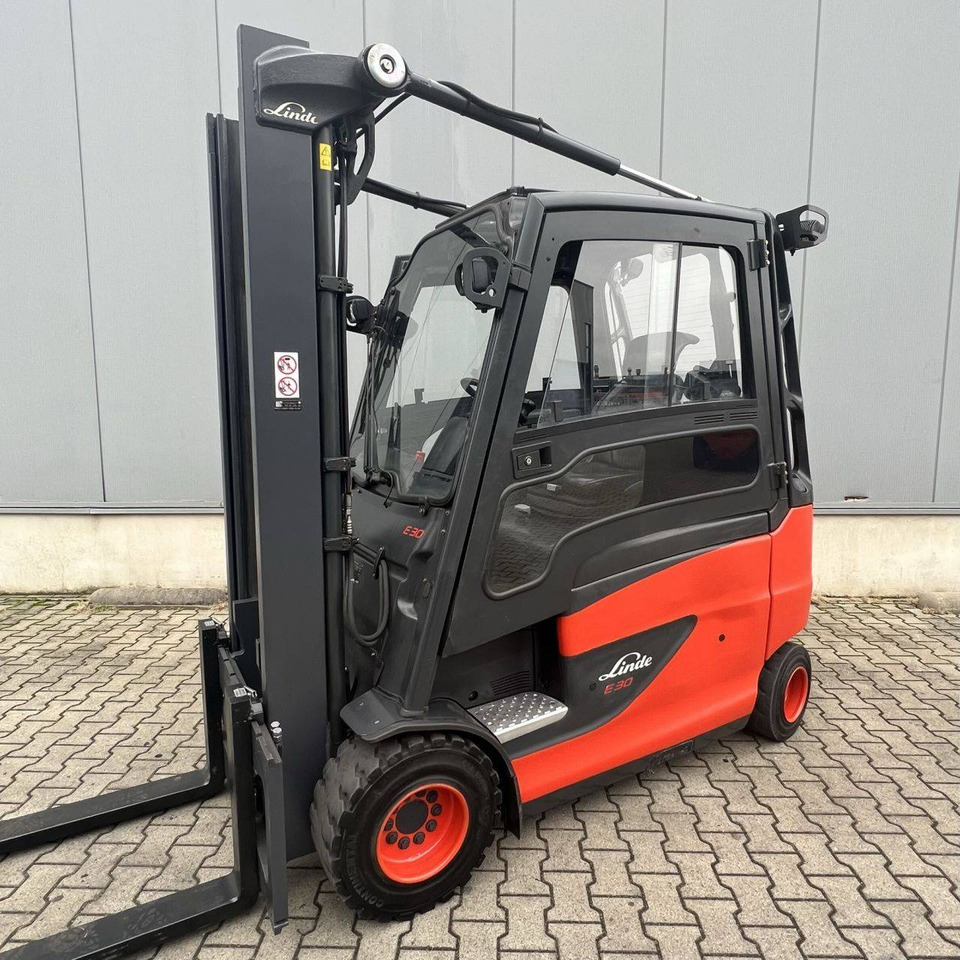 Linde E30/600 HL (387) - Elektrikli forklift: fotoğraf 1 Linde E30/600 HL (387) - Elektrikli forklift: fotoğraf 1
