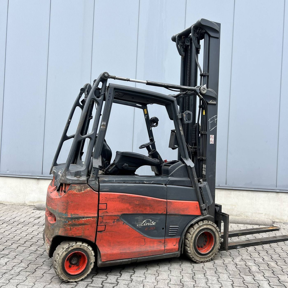 Linde E30/600H (387) - Elektrikli forklift: fotoğraf 2 Linde E30/600H (387) - Elektrikli forklift: fotoğraf 2