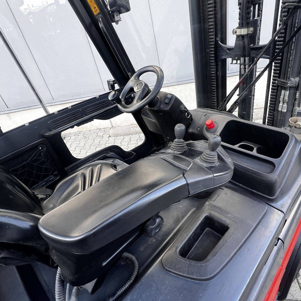 Linde E30/600H (387) - Elektrikli forklift: fotoğraf 3 Linde E30/600H (387) - Elektrikli forklift: fotoğraf 3