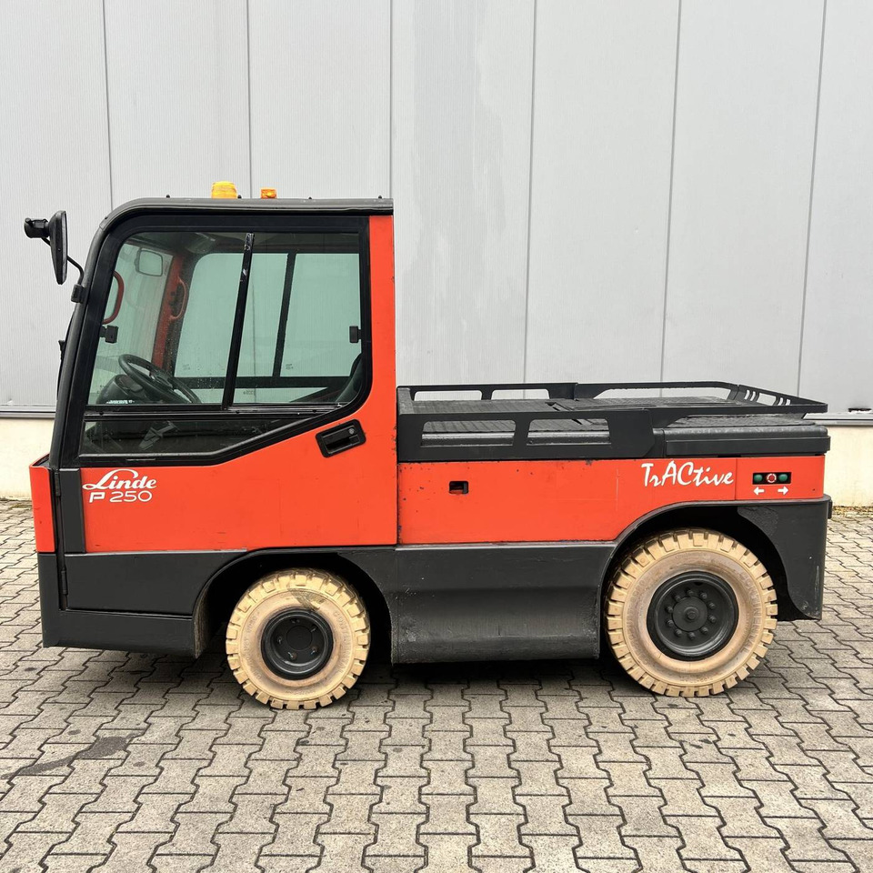 Linde P250 LWB (127) - Akülü çekici: fotoğraf 1 Linde P250 LWB (127) - Akülü çekici: fotoğraf 1