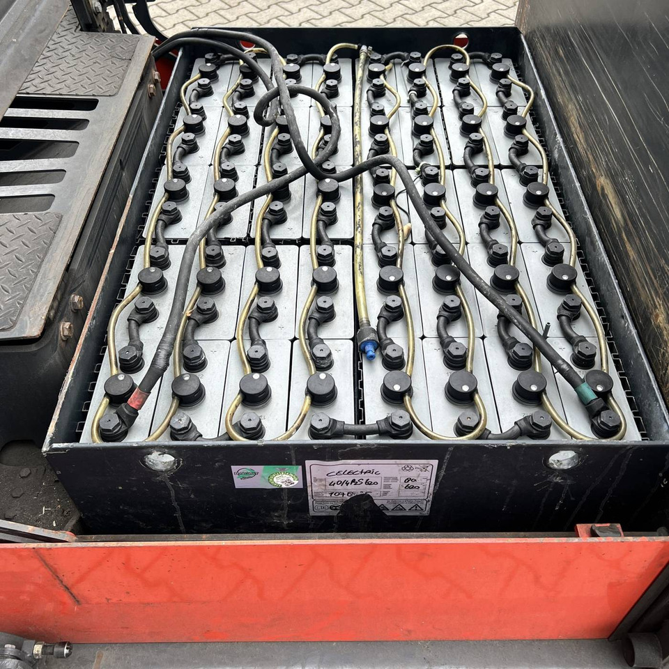 Linde P250 SWB (127) - Akülü çekici: fotoğraf 4 Linde P250 SWB (127) - Akülü çekici: fotoğraf 4