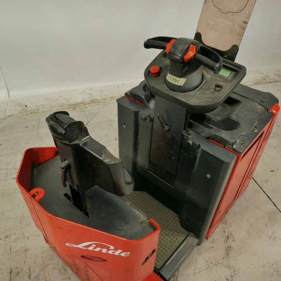Linde P50C (1190) - Akülü çekici: fotoğraf 3 Linde P50C (1190) - Akülü çekici: fotoğraf 3