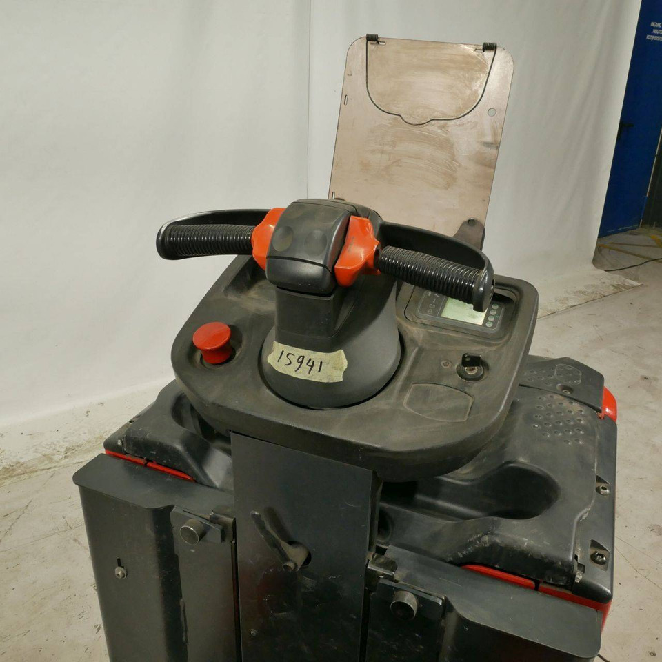 Linde P50C (1190) - Akülü çekici: fotoğraf 4 Linde P50C (1190) - Akülü çekici: fotoğraf 4