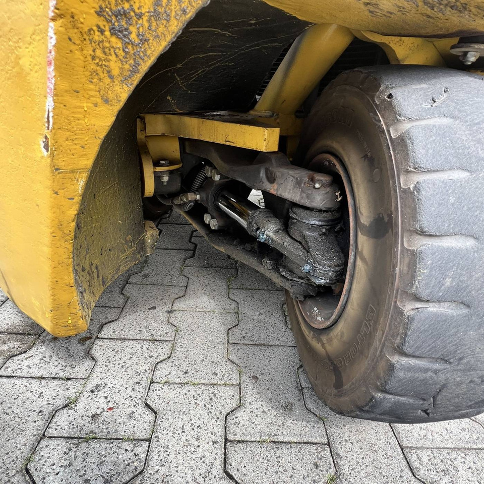 LPG forklift Yale GLP30TF: fotoğraf 19