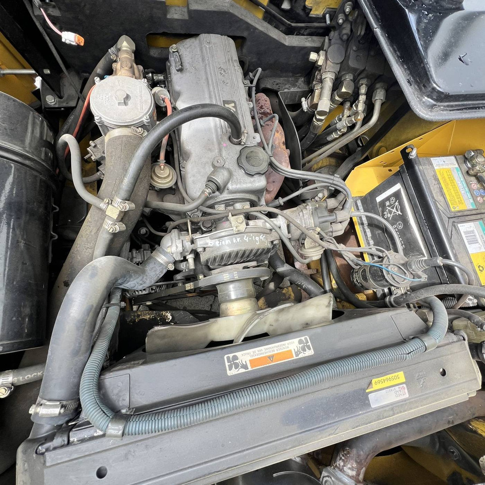 LPG forklift Yale GLP30TF: fotoğraf 13