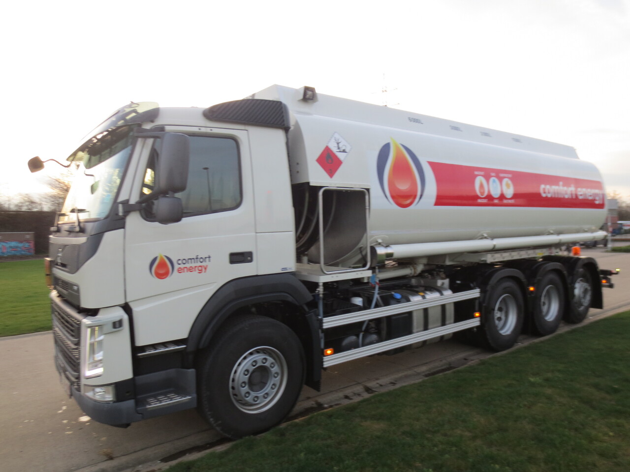 VOLVO FM - Tanker kamyon: fotoğraf 1 VOLVO FM - Tanker kamyon: fotoğraf 1