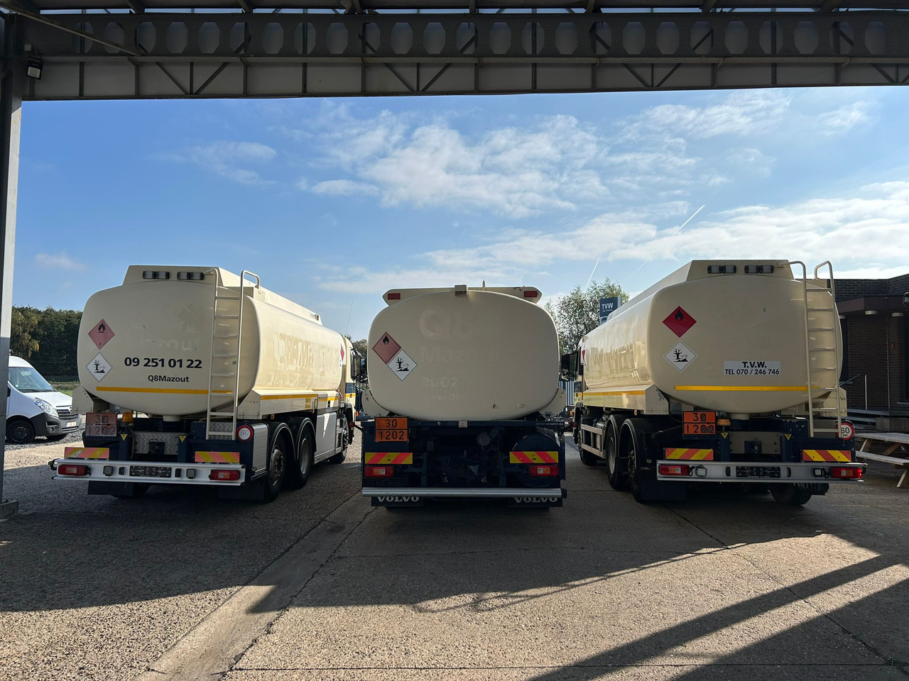 VOLVO FM (lot of 3) - Tanker kamyon: fotoğraf 5 VOLVO FM (lot of 3) - Tanker kamyon: fotoğraf 5