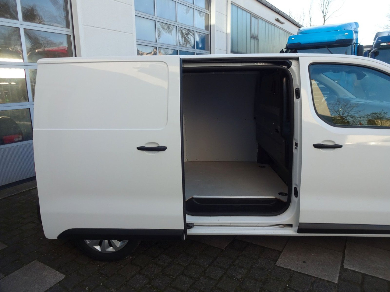 Opel 50 x Vivaro Kasten, L1H1, Klima, PDC finansal kiralama Opel 50 x Vivaro Kasten, L1H1, Klima, PDC: fotoğraf 10