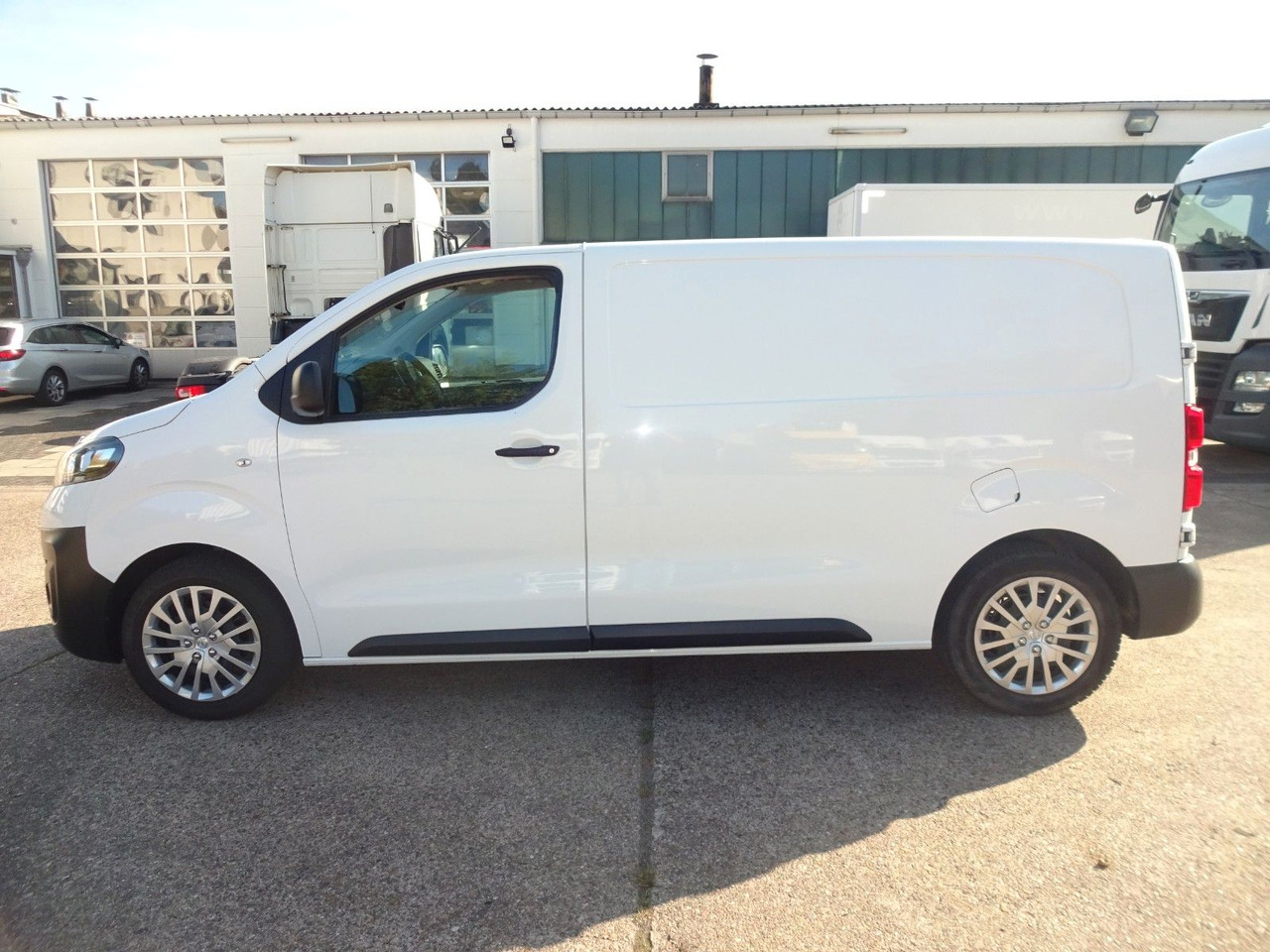 Opel Vivaro Kasten L1H1, Klima, PDC, - Küçük panelvan: fotoğraf 4 Opel Vivaro Kasten L1H1, Klima, PDC, - Küçük panelvan: fotoğraf 4