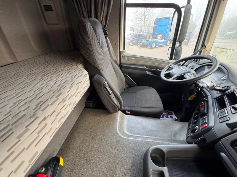 Çekici DAF CF 370 4X2 Space Cab Side skirts ACC NL Truck APK 09/2025: fotoğraf 10