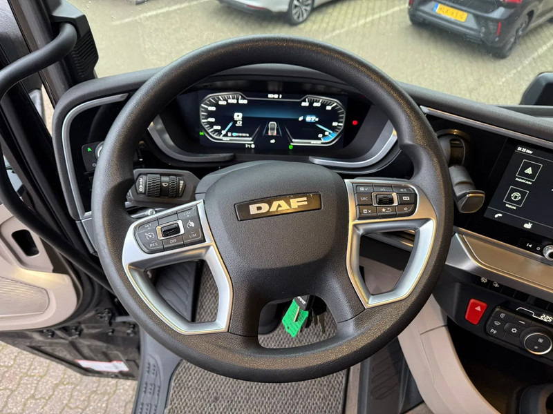 Çekici DAF XG 480 Retarder LED 2x tank Standairco PTO-Prep 267.270KM!: fotoğraf 14 Çekici DAF XG 480 Retarder LED 2x tank Standairco PTO-Prep 267.270KM!: fotoğraf 14