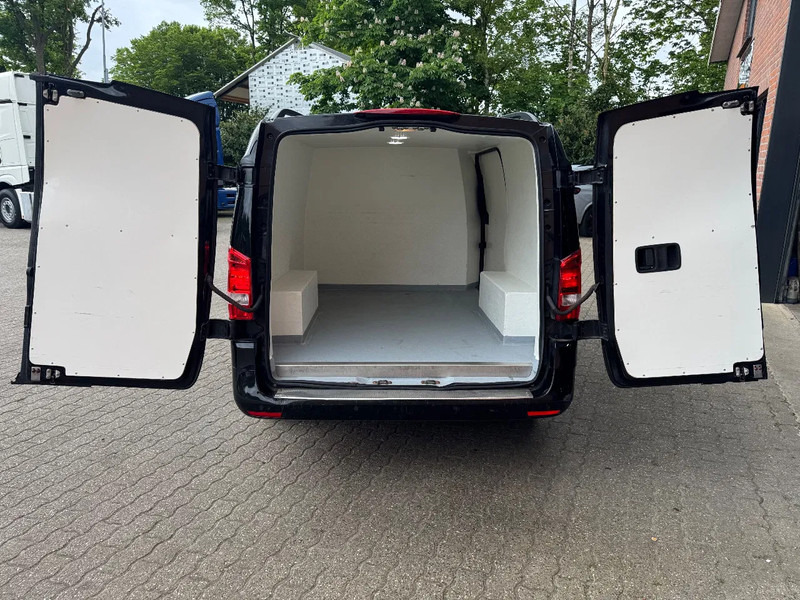 Mercedes-Benz Vito 114 CDI AUT Lang Airco Navi Leder Isolierte kasten APK 02/2026 261.710KM - Küçük panelvan: fotoğraf 5 Mercedes-Benz Vito 114 CDI AUT Lang Airco Navi Leder Isolierte kasten APK 02/2026 261.710KM - Küçük panelvan: fotoğraf 5