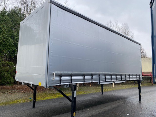 Kapalı kasa Krone BDF-System 7.450 mm lang, LACK NEU in weißaluminium: fotoğraf 7