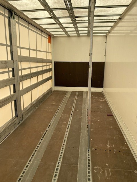 Sommer BDF-System 7.450 mm lang, LACK NEU IN RAL 9010 - Kapalı kasa: fotoğraf 2 Sommer BDF-System 7.450 mm lang, LACK NEU IN RAL 9010 - Kapalı kasa: fotoğraf 2
