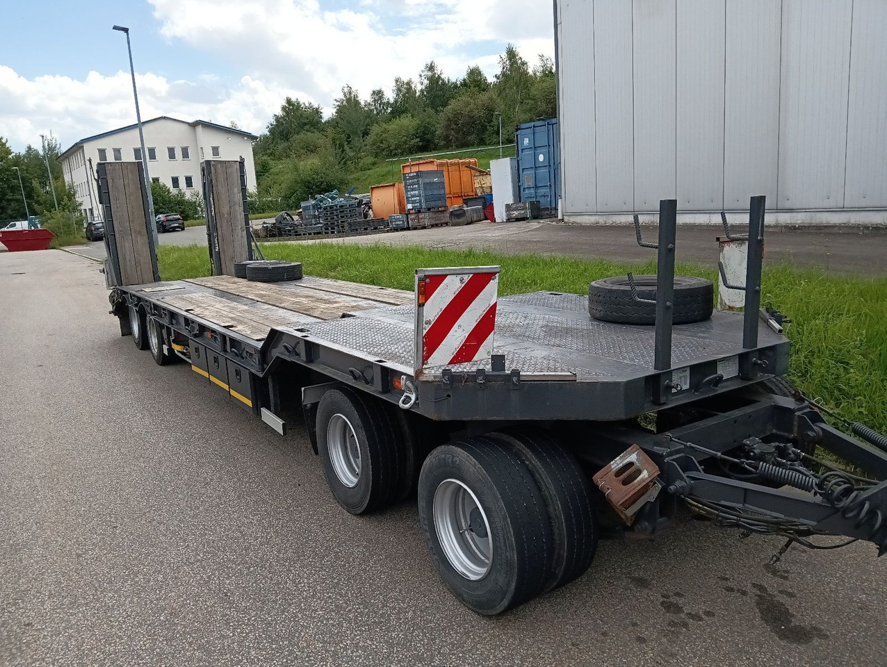 Fliegl 4-Achs Tieflader hydr.Rampe Blatt TopZustand TÜV - Alçak çerçeveli platform römork: fotoğraf 5 Fliegl 4-Achs Tieflader hydr.Rampe Blatt TopZustand TÜV - Alçak çerçeveli platform römork: fotoğraf 5