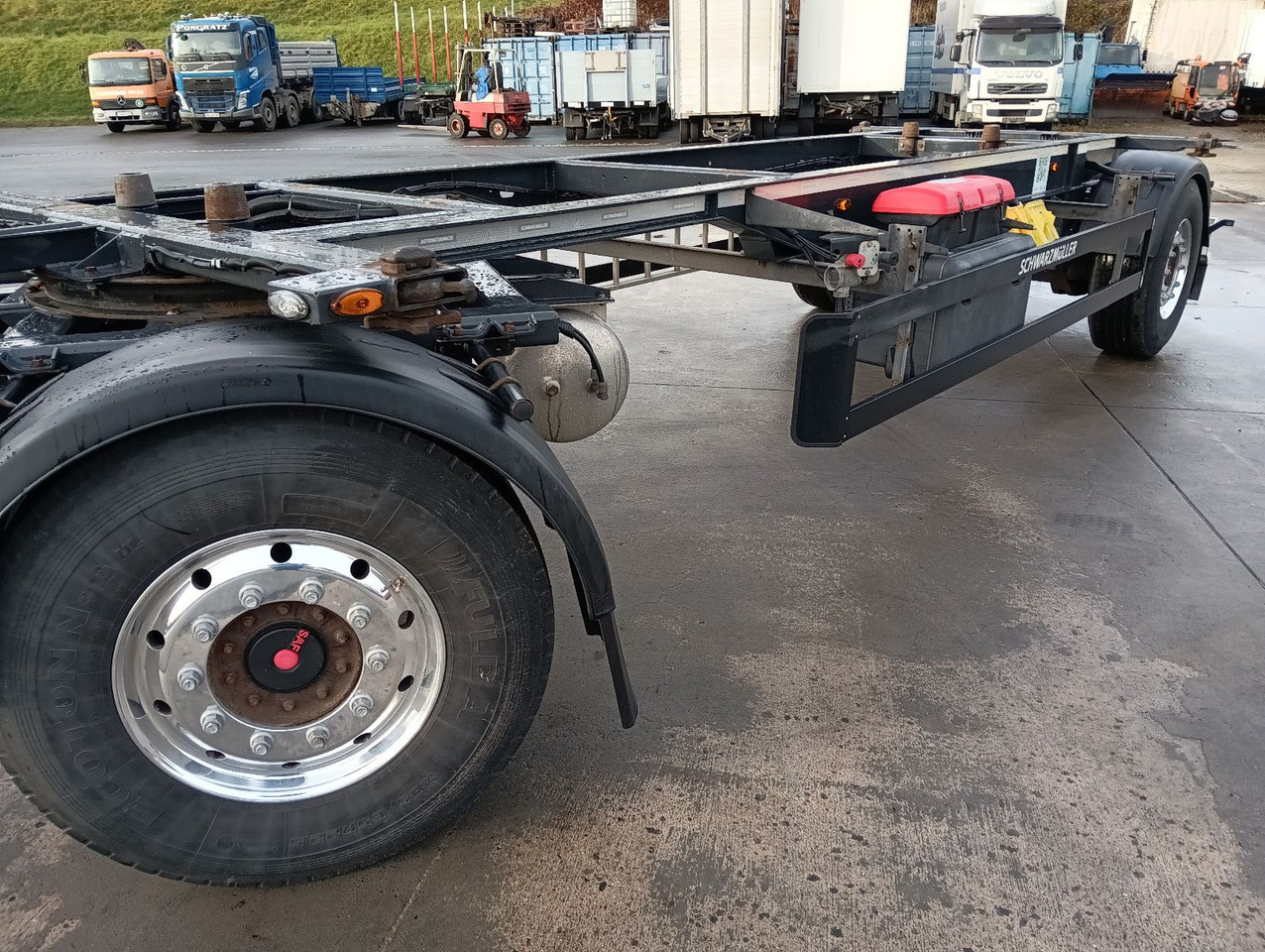 Schwarzmüller 2-A BDF 1,22/1,32 ALCOA Alufelgen ADR 120tkm TÜV Schwarzmüller 2-A BDF 1,22/1,32 ALCOA Alufelgen ADR 120tkm TÜV - Konteynır taşıyıcı/ Yedek karoser römork: fotoğraf 4 Schwarzmüller 2-A BDF 1,22/1,32 ALCOA Alufelgen ADR 120tkm TÜV Schwarzmüller 2-A BDF 1,22/1,32 ALCOA Alufelgen ADR 120tkm TÜV - Konteynır taşıyıcı/ Yedek karoser römork: fotoğraf 4