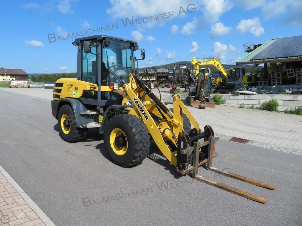 Yanmar V 80 - Tekerlekli yükleyici: fotoğraf 1 Yanmar V 80 - Tekerlekli yükleyici: fotoğraf 1