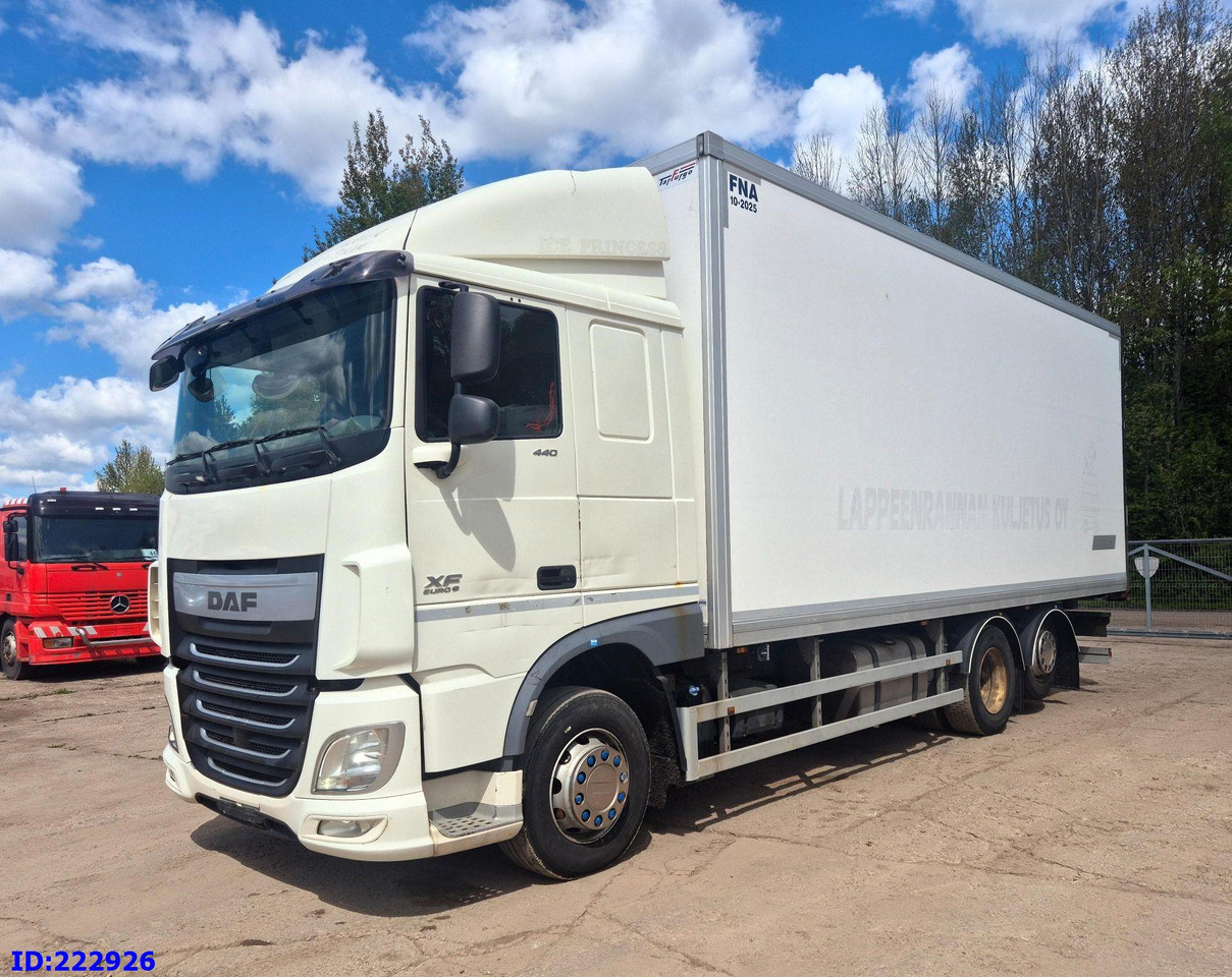 DAF XF 106 440 FAR 6x2 Euro6 - Izotermik kamyon: fotoğraf 4 DAF XF 106 440 FAR 6x2 Euro6 - Izotermik kamyon: fotoğraf 4